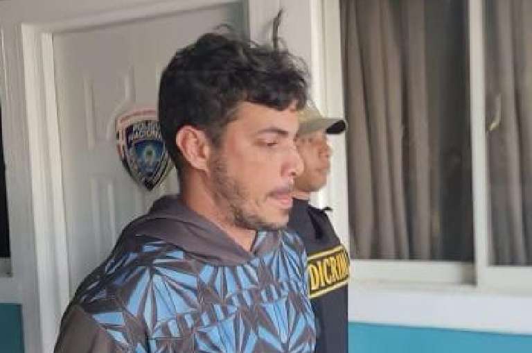  Capturan hombre hirió en la cara a su expareja en Santiago
