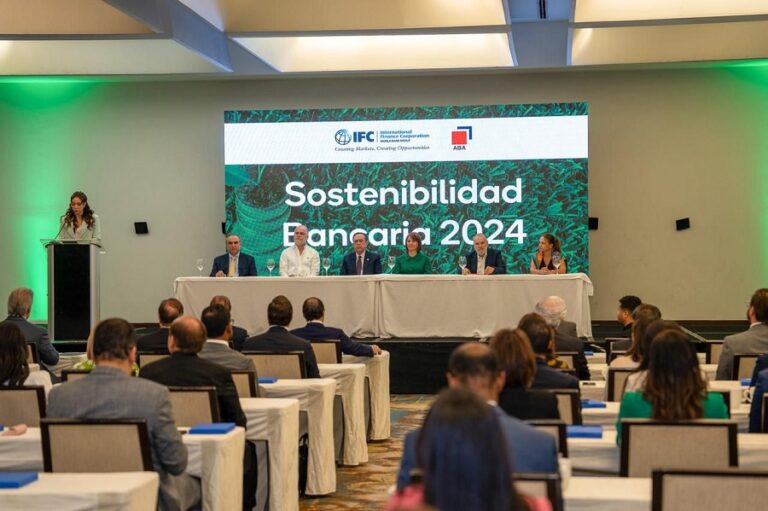 Bancos dominicanos firman Protocolo Verde para abordar desafíos ambientales y climáticos