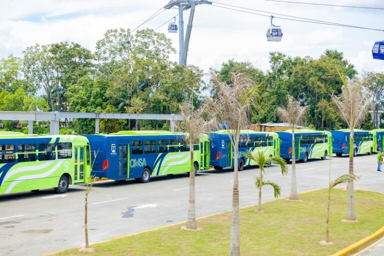A partir de este miércoles los autobuses de OMSA transportarán a usuarios del Teleférico de Los Alcarrizos por mantenimiento