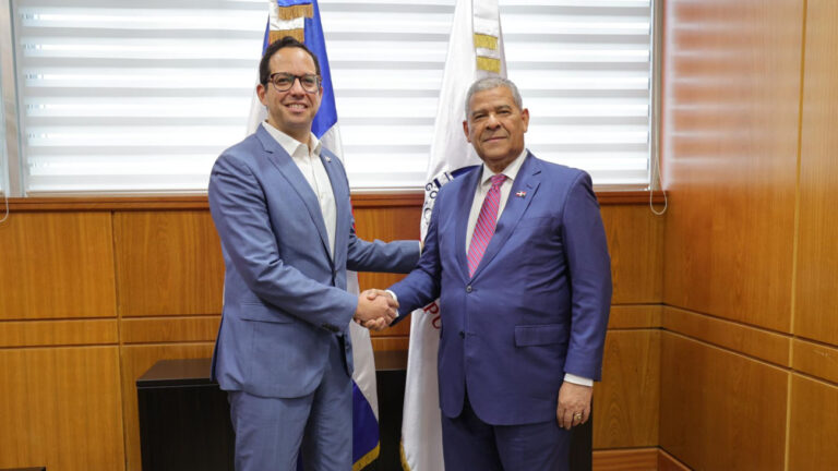 Sigmund Freund asume como nuevo ministro de Administración Pública