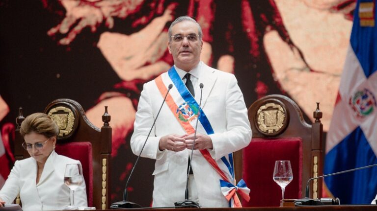 Presidente Abinader dice que RD tiene condiciones óptimas para duplicar su economía en los próximos 12 años
