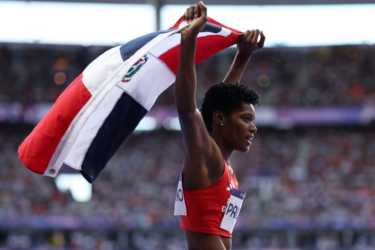 Marileidy Paulino, primera mujer dominicana que gana una medalla olímpica de oro al arrasar en los 400 metros