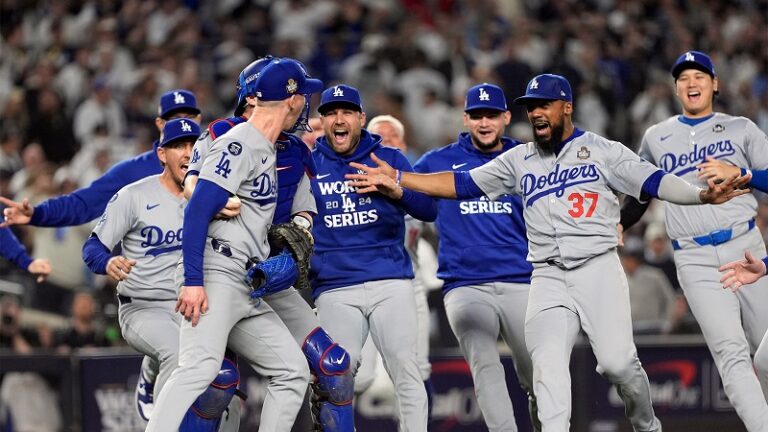 Dodgers campeones de la Serie Mundial tras barrer a los Yankees