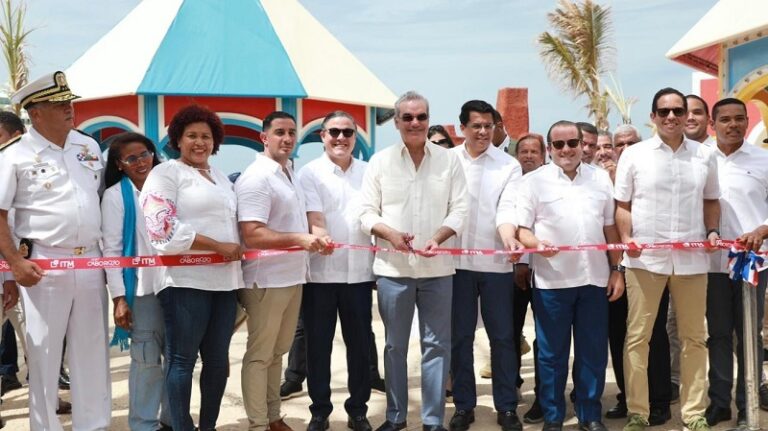 Presidente Abinader inaugura segunda fase del puerto Cabo Rojo 