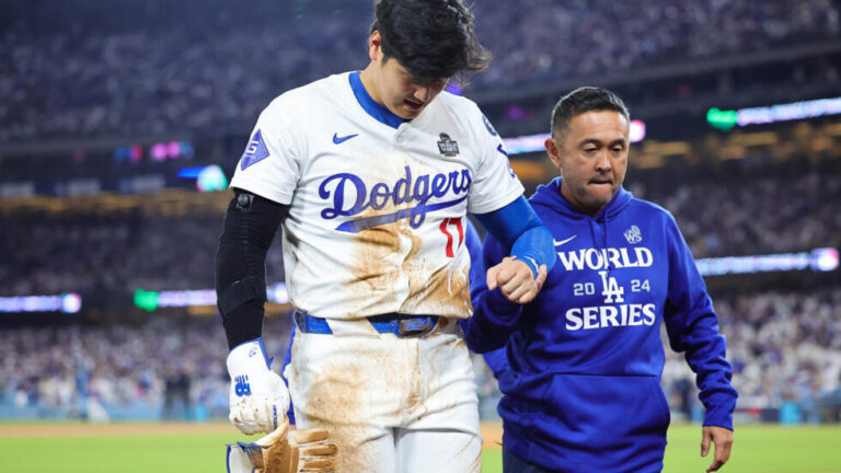 Ohtani autorizado para jugar el tercer partido de la Serie Mundial
