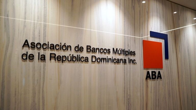 ABA respalda valoración del presidente Abinader sobre fortaleza del sistema financiero