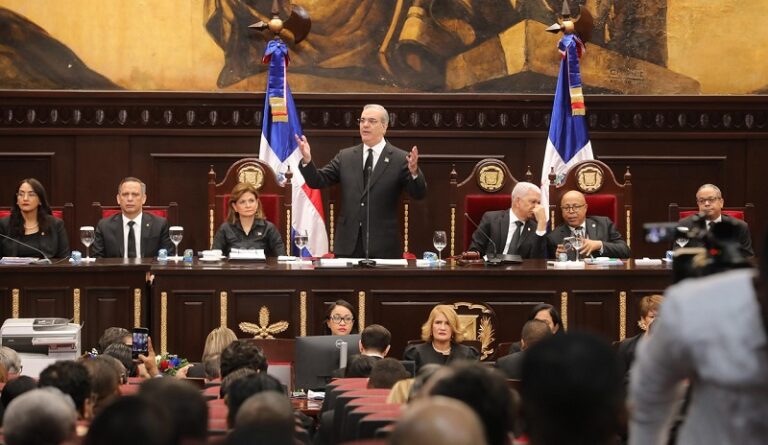 Abinader proclama la nueva Constitución de República Dominicana