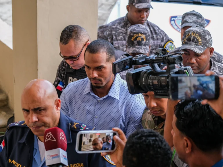 Jueza deja en libertad a Wander Franco con orden de presentación periódica por porte ilegal de arma