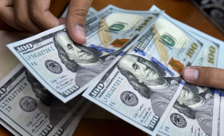 El dólar se cambia este martes para la venta 60.38 pesos