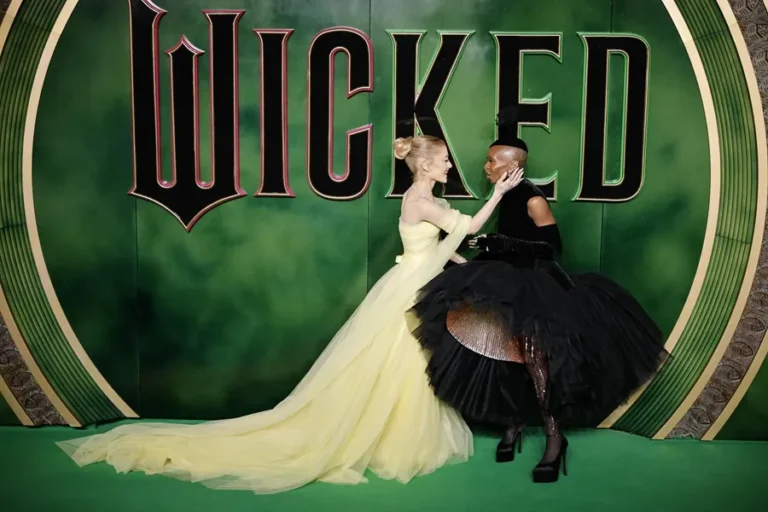 La película ‘Wicked’ lidera la taquilla mundial del fin de semana, con 164 millones de dólares