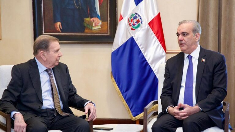 Presidente Abinader se reúne con Edmundo González; insta autoridades venezolanas abrir las puertas a una transición pacífica a la democracia