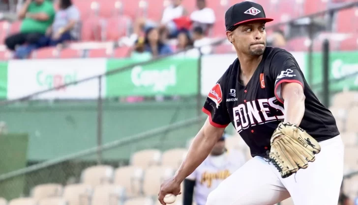 Escogido le propinan séptima derrota seguida a las Águilas; Licey vence Estrellas y acaricia la final