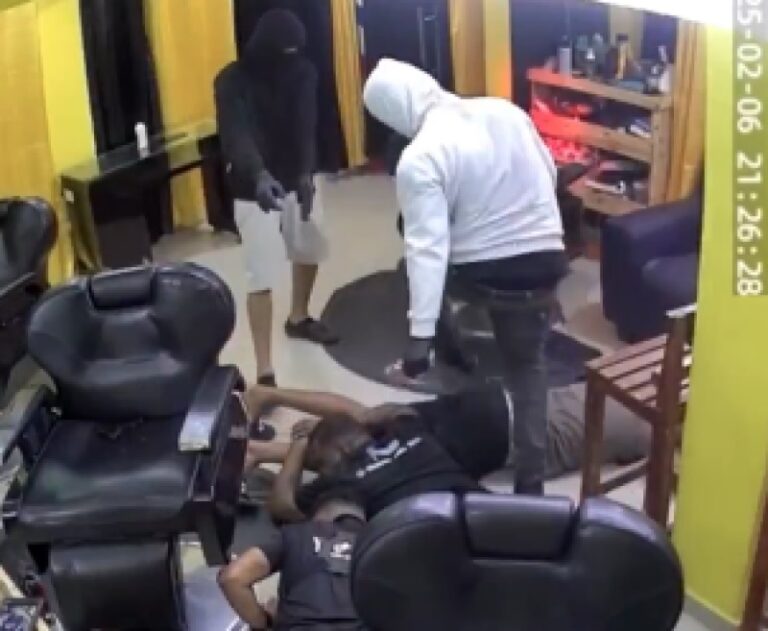 Propietario de barbería y amigos simularon ser víctimas de asalto en San Cristóbal