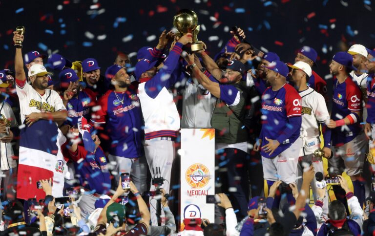 Escogido blanquea a México y conquista la Serie del Caribe 