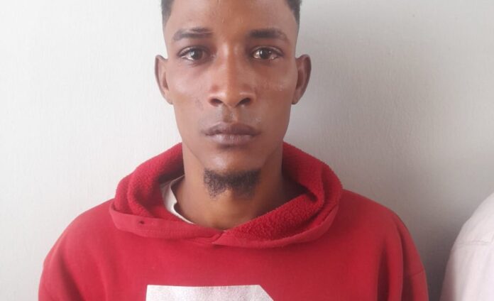 Hombre-mata-vecina-en-Azua-luego-de-discusion-por-humo-de-basura-1140x694