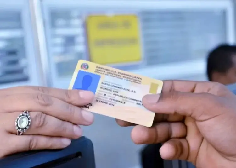 JCE presenta proyecto cambio de cédula de identidad y electoral