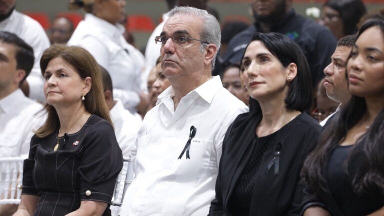 Presidente Abinader participa del acto memorial en Haina por fallecidos en la tragedia del Jet Set