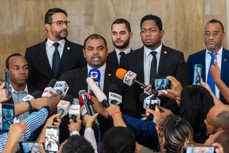 Ministerio Público pide prisión preventiva para Antonio Espaillat y domiciliaria para Maribel Espaillat