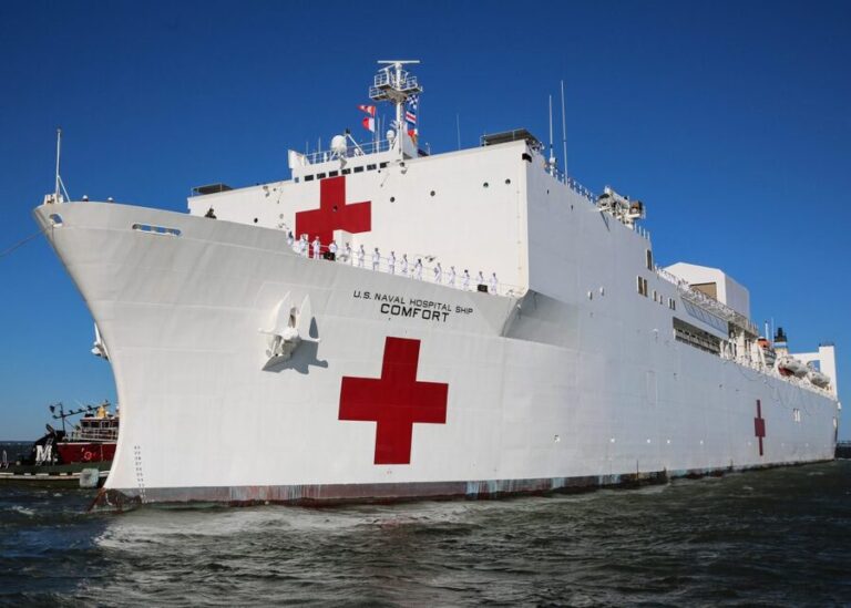 Buque hospital estadounidense llega a República Dominicana en misión médica