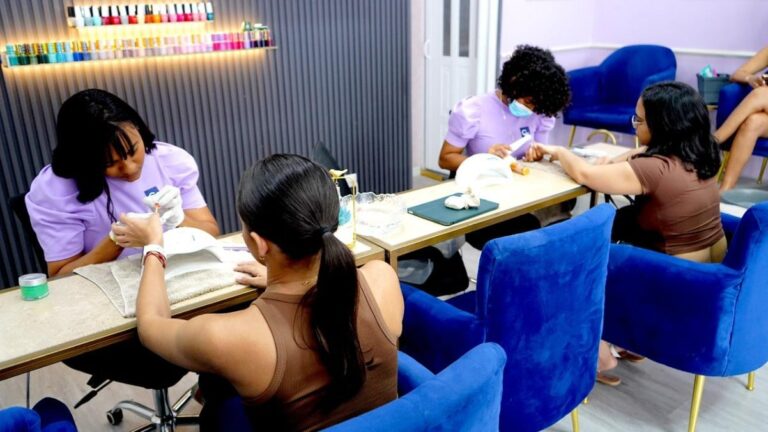 Mujeres emprendedoras dinamizan economía en el Distrito Nacional