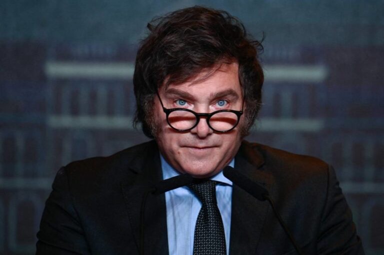 Milei reúne a su gabinete tras la derrota de su partido en las elecciones de Buenos Aires