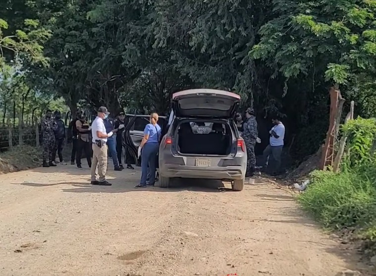 Hayan muerto a un empresario español dentro de un carro en Valverde