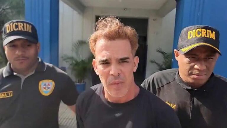 Se entrega hombre mató a su suegra e hirió a su pareja en La Vega