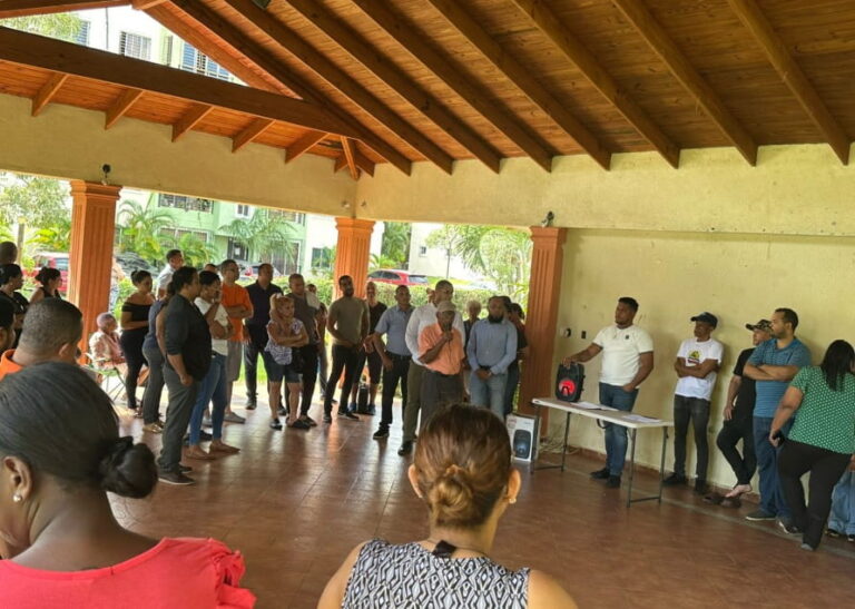 CAASD va a la comunidad y adelanta inicio trabajos rehabilitación tanque Juan Rafael