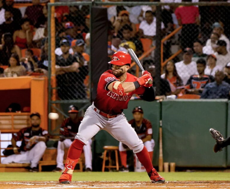 Los Leones vuelven a rugir y dominan 2-0 la final sobre los Toros