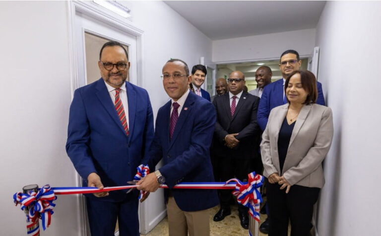 Contraloría inaugura Unidad de Auditoría Interna en el Ministerio de Justicia