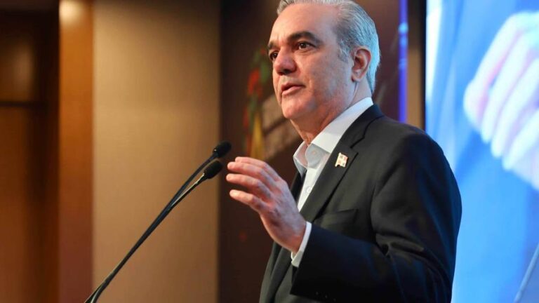 Presidente Abinader ordena detención inmediata de proyecto minero Romero en San Juan
